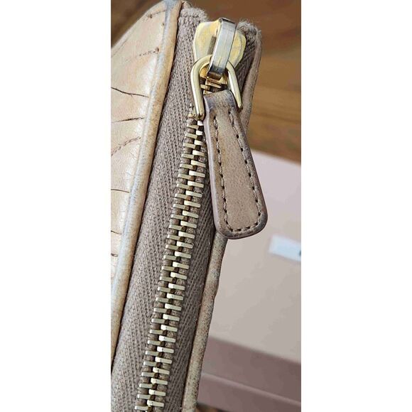 Miu Miu Beige Matelassé Wallet - Picture 7 of 13